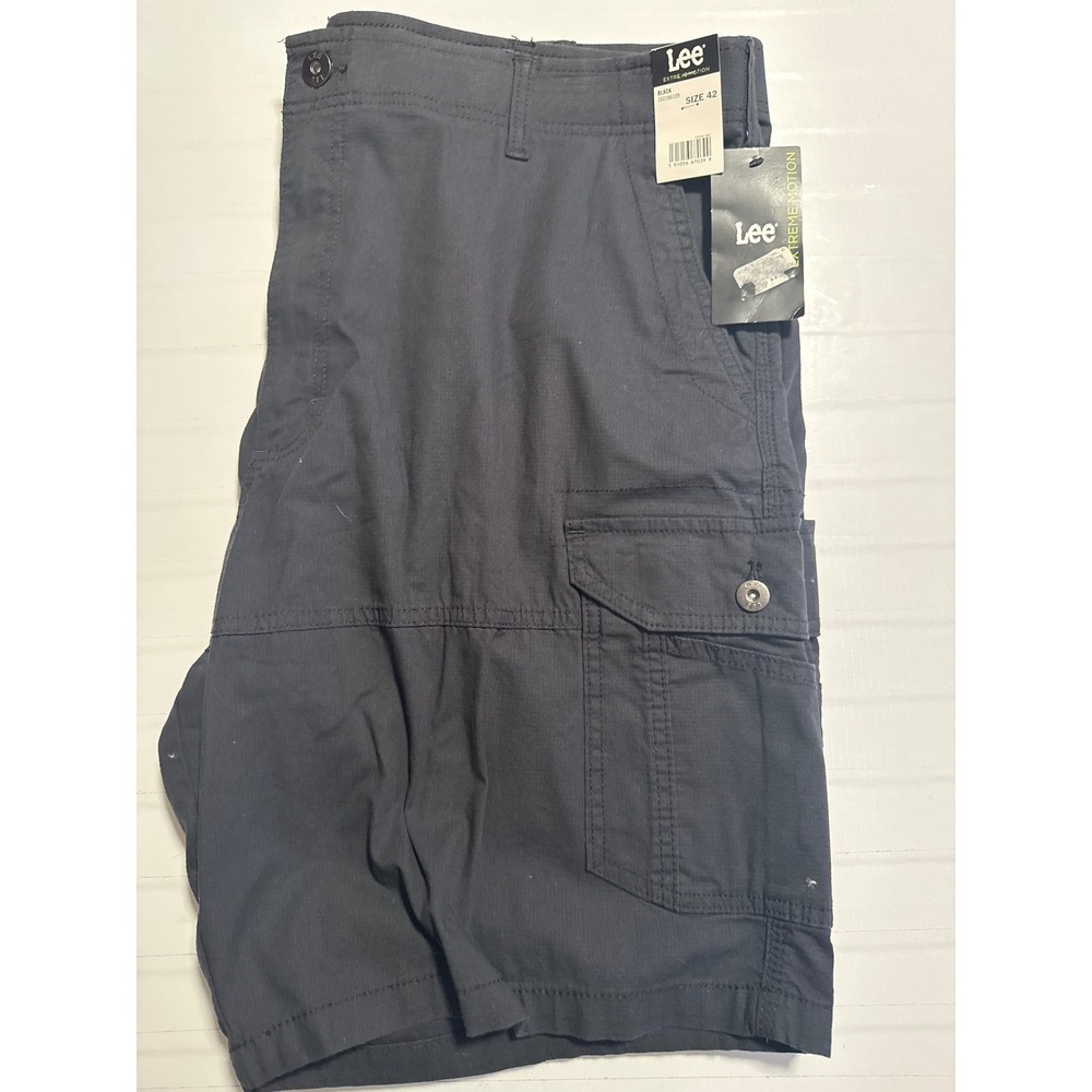 NWT Lee Extreme Motion Mens‎ Black Cargo Shorts Size 42 102186109 Cotton Stretch